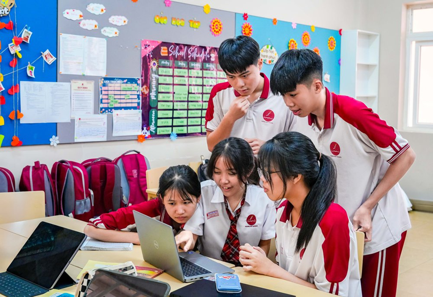 Hoang Viet School